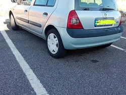 Usado 2002 Renault Clio II Sedan | € 1.600