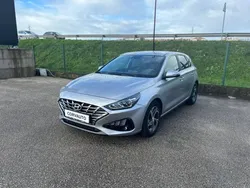 Shimmering silver (metalizado) Usado 2022 Hyundai i30 Style | € 20.500 (Preço elevado)