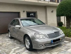Usado 2004 Mercedes C200 Sedan | € 7.500