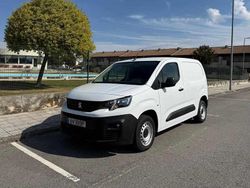 Branco Usado 2019 Peugeot Partner Van | € 12.500 (Preço justo)