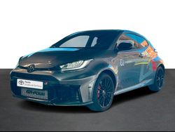 Cinza (pintura metalizada especial) Usado 2024 Toyota Yaris | € 64.000