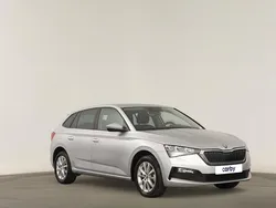 Cinzento Usado 2022 Skoda Scala Ambition Citadino | € 16.490 (Preço justo)