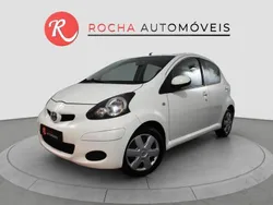 Branco Usado 2012 Toyota Aygo Citadino | € 7.999