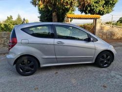 Cinzento Usado 2005 Mercedes A200 | € 7.999