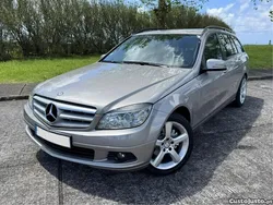 Cinza Usado 2009 Mercedes C220 | € 9.750