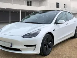 Branco Usado 2021 Tesla Model 3 Sedan | € 25.950 (Preço justo)