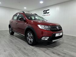 Vermelho Usado 2019 Dacia Sandero Stepway SUV | € 12.980 (Preço justo)
