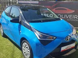 Azul Usado 2020 Toyota Aygo X-play Citadino | € 13.750 (Preço elevado)