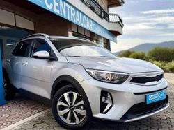 Cinza prata Usado 2023 Kia Stonic SUV | € 16.950 (Preço justo)