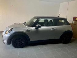 Cinzento Usado 2023 Mini Cooper SE Hatch Citadino | € 22.750 (Preço justo)