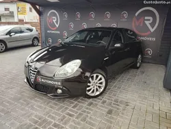 Preto Usado 2015 Alfa Romeo Giulietta Distinctive Citadino | € 12.900 (Preço justo)