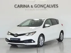 Branco Usado 2018 Toyota Auris Comfort Citadino | € 16.950 (Preço justo)