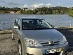 Usado 2004 Toyota Corolla Sedan | € 5.250 (Bom preço)