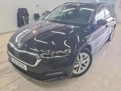 Preto Usado 2023 Skoda Octavia Ambition Carrinha | € 26.990 (Preço justo)