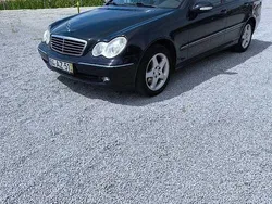 Usado 2002 Mercedes C220 Avantgarde Sedan | € 5.250 (Preço justo)