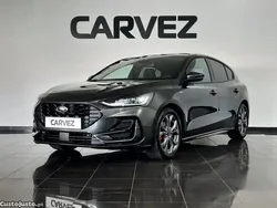 Cinza Usado 2022 Ford Focus ST-Line | € 19.900 (Preço justo)