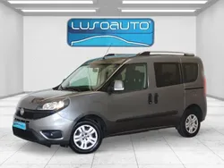 Castanho Usado 2019 Fiat Doblò Monovolume | € 16.900
