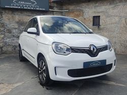 Branco Usado 2022 Renault Twingo Intens Citadino | € 10.900 (Preço justo)