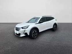Branco Usado 2023 Peugeot e-2008 Allure SUV | € 25.650 (Preço justo)