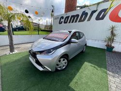 Cinzento Usado 2016 Toyota Aygo Citadino | € 11.900 (Preço justo)