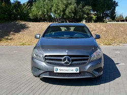 Cinza Usado 2017 Mercedes A180 Style | € 17.450 (Preço justo)