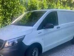 Branco Usado 2021 Mercedes e-Vito Monovolume | € 25.500