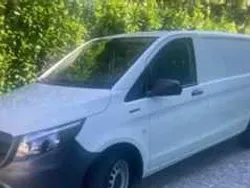 Branco Usado 2021 Mercedes e-Vito Monovolume | € 25.500 (Preço justo)