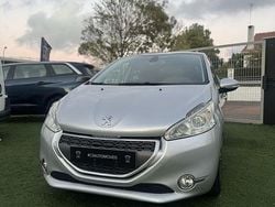 Usado 2012 Peugeot 208 Allure Citadino | € 7.990 (Preço elevado)