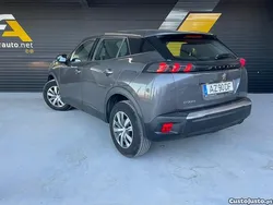 Cinza Usado 2023 Peugeot 2008 Active SUV | € 17.900 (Bom preço)