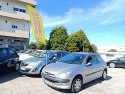 Cinzento Usado 2004 Peugeot 206 | € 2.565 (Preço elevado)
