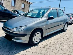Cinza Usado 2004 Peugeot 206 Citadino | € 3.690 (Preço justo)