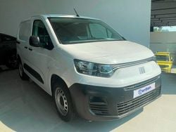 Branco Usado 2023 Fiat Doblò Monovolume | € 17.750 (Preço justo)