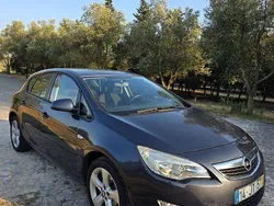 Usado 2010 Opel Astra Sedan | € 5.800 (Preço justo)