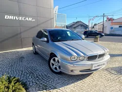 Cinza prata Usado 2002 Jaguar X-type Sedan | € 7.980