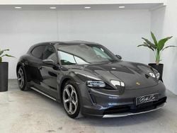 Preto Usado 2023 Porsche Taycan Sedan | € 71.990 (Preço justo)