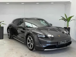 Preto Usado 2023 Porsche Taycan Sedan | € 73.990 (Bom preço)