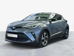 Cinza (pintura metalizada) Usado 2023 Toyota C-HR SUV | € 31.250 (Preço justo)