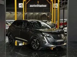 Cinzento Usado 2022 Peugeot 2008 Allure SUV | € 20.990 (Preço elevado)