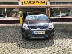 Preto Usado 2006 Ford Fiesta Citadino | € 4.250