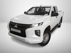 Branco Usado 2020 Mitsubishi L200 Invite Pickup | € 26.990