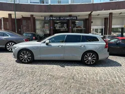 Cinzento Usado 2024 Volvo V60 Carrinha | € 43.800 (Bom preço)