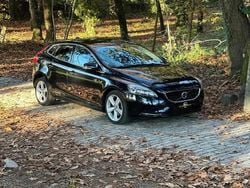Preto Usado 2015 Volvo V40 Summum Sedan | € 12.990 (Preço justo)