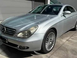 Cinzento Usado 2007 Mercedes CLS320 Sedan | € 15.900 (Preço elevado)