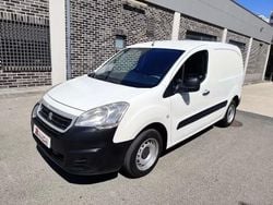 Branco Usado 2016 Peugeot Partner Van | € 8.980 (Preço justo)