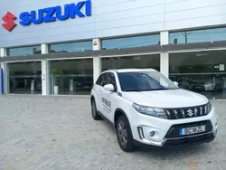 Branco Usado 2023 Suzuki Vitara SUV | € 24.250 (Preço justo)