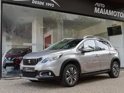 Cinzento Usado 2019 Peugeot 2008 SUV | € 13.900 (Super Preço)