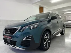 Verde Usado 2018 Peugeot 5008 GT-line Monovolume | € 21.900 (Preço justo)