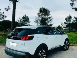 Usado 2018 Peugeot 3008 Allure Sedan | € 17.250 (Preço justo)