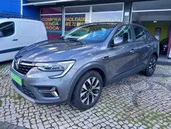 Cinzento Usado 2022 Renault Arkana SUV | € 25.500 (Preço justo)