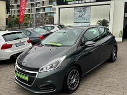 Cinzento Usado 2016 Peugeot 208 Citadino | € 12.900 (Caro)